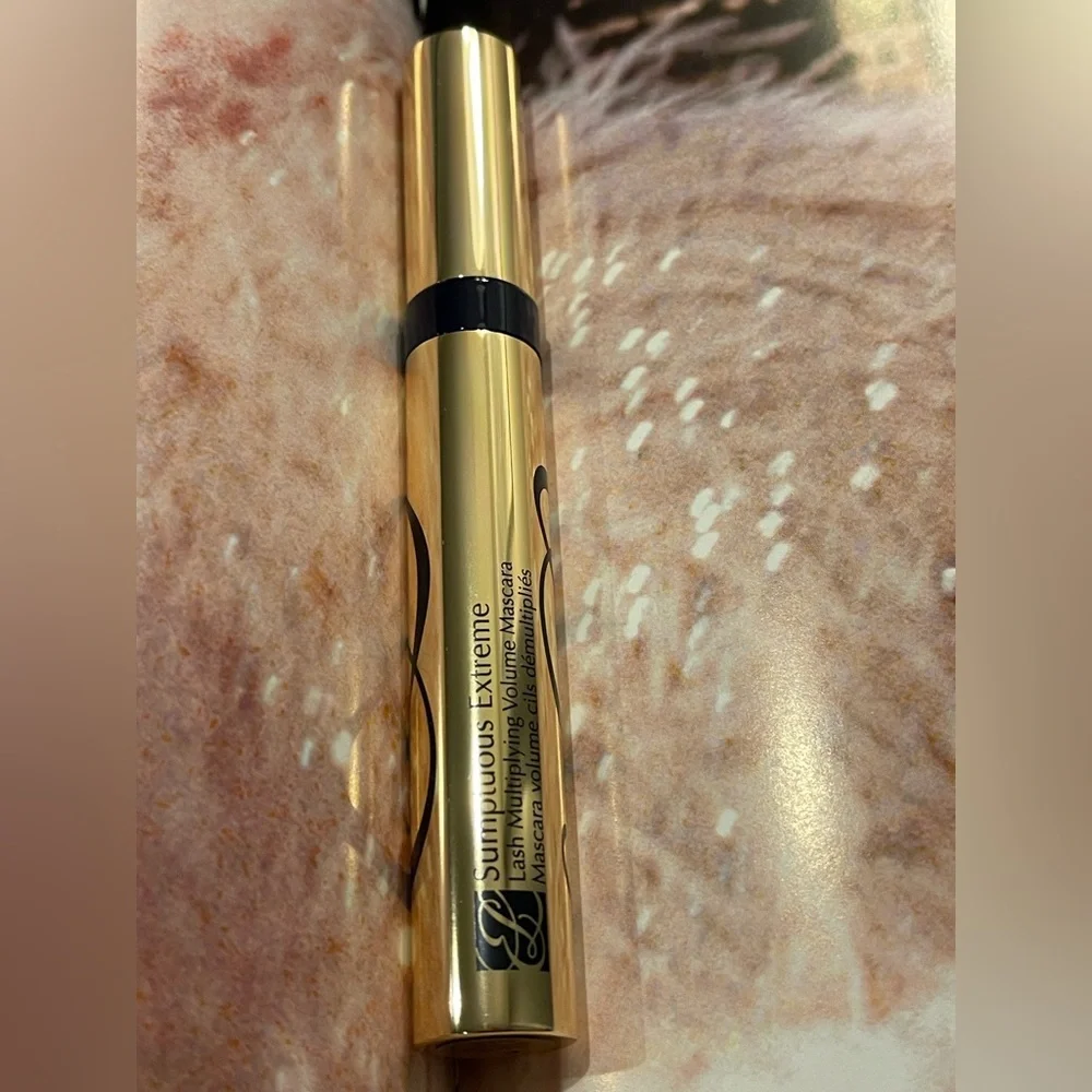 ESTEE LAUDER Full-Size Sumptuous Extreme Mascara-Extreme Black